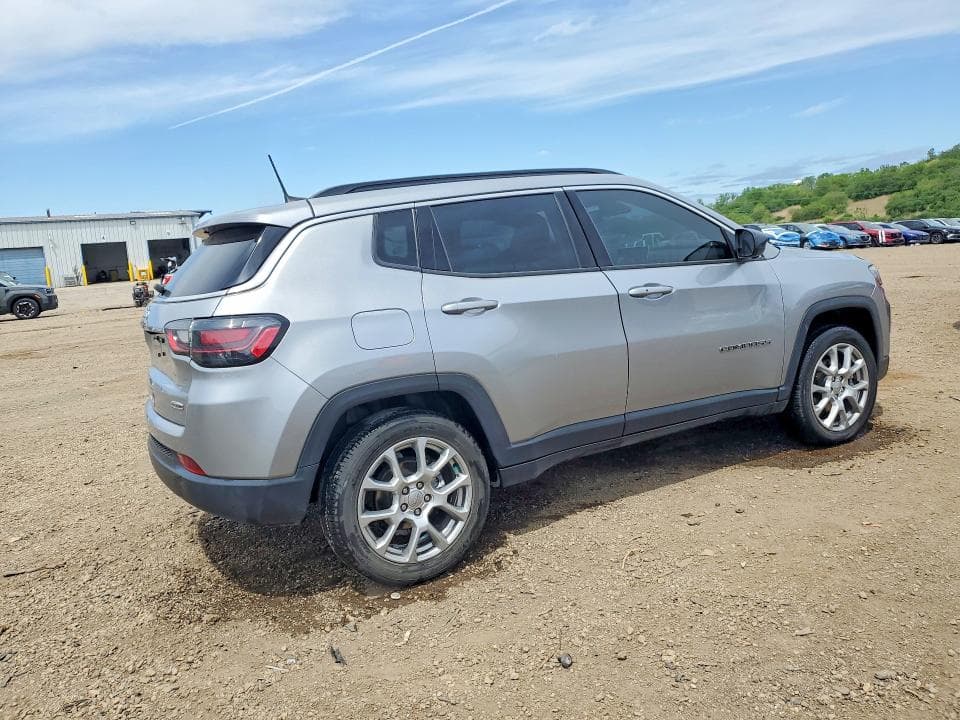 2022 JEEP COMPASS LATITUDE LUX 3