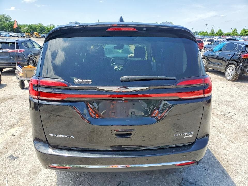 2022 CHRYSLER PACIFICA LIMITED 6