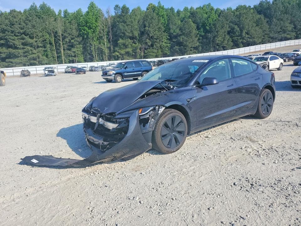 2025 TESLA MODEL 3 1