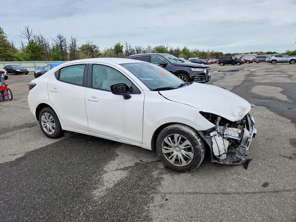 2019 TOYOTA YARIS L 4