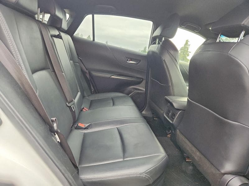 2022 TOYOTA VENZA XLE 11