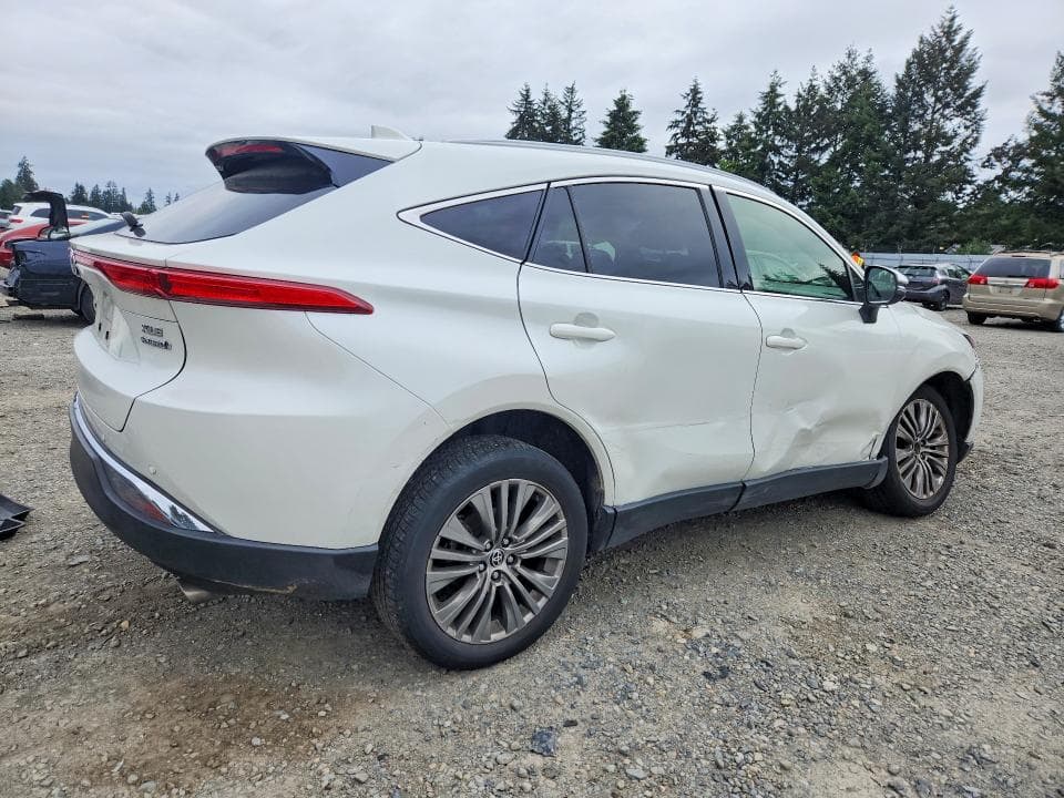 2022 TOYOTA VENZA XLE 3