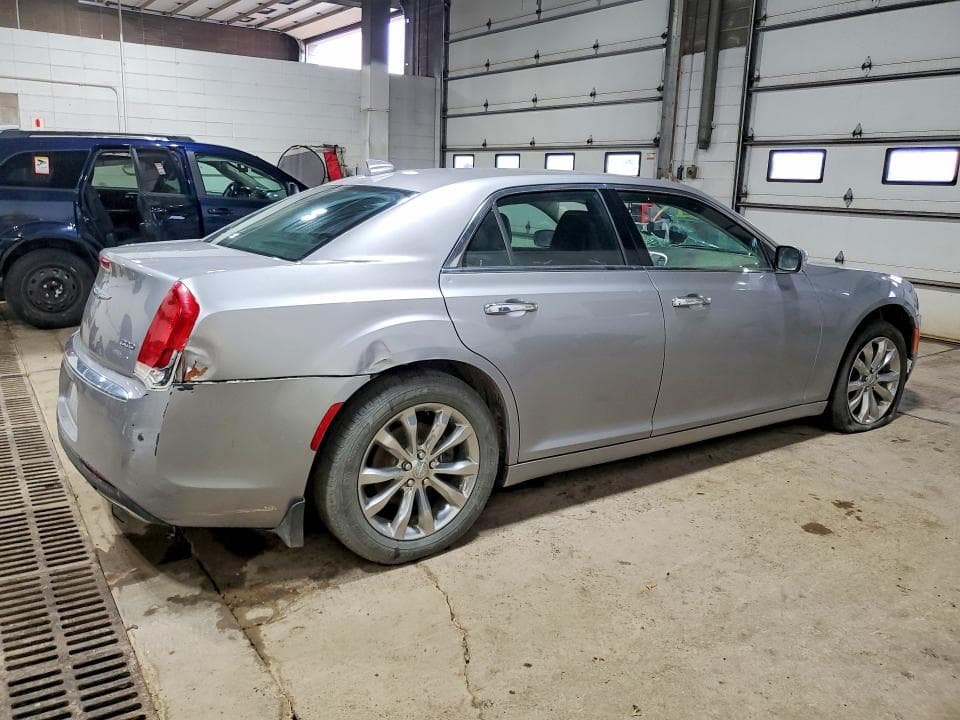 2018 CHRYSLER 300 LIMITED LIMITED 4
