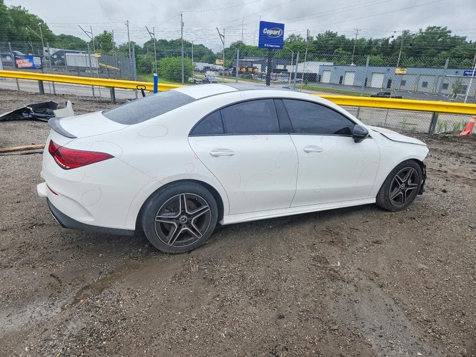 2022 MERCEDES-BENZ CLA 250 4MATIC 3