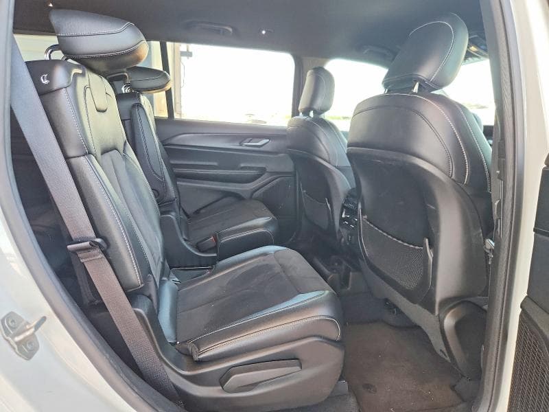 2024 JEEP GRAND CHEROKEE L LAREDO 11