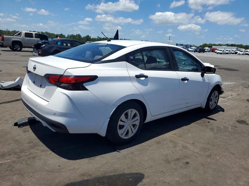 2021 NISSAN VERSA S 3