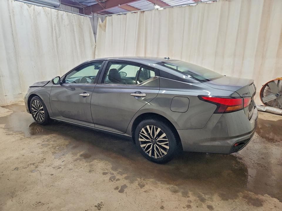 2025 NISSAN ALTIMA SV 2