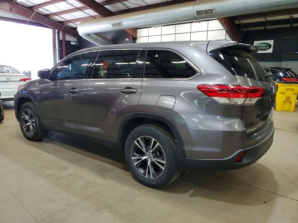2019 TOYOTA HIGHLANDER LE LE 3