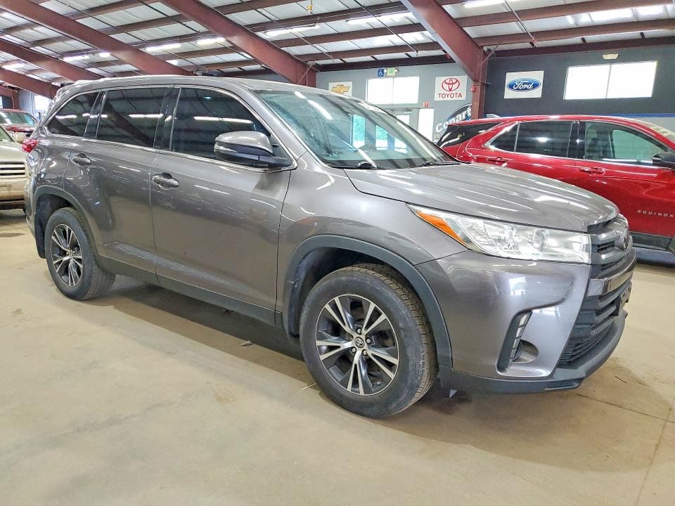 2019 TOYOTA HIGHLANDER LE LE 5
