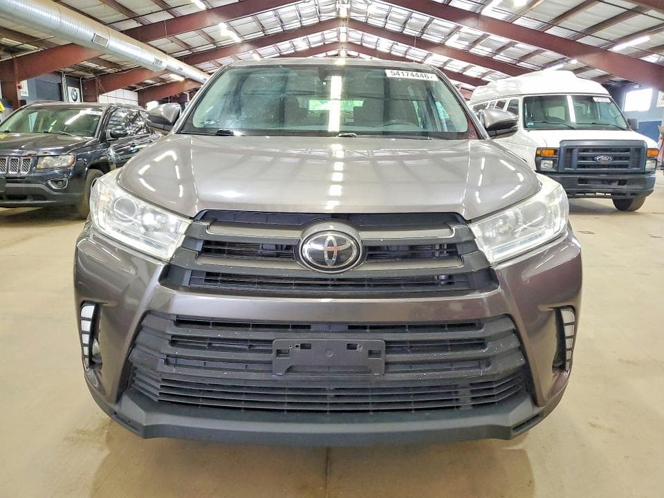 2019 TOYOTA HIGHLANDER LE LE 6