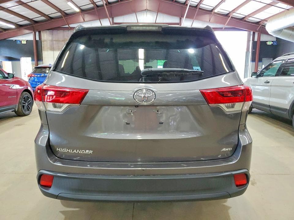 2019 TOYOTA HIGHLANDER LE LE 7
