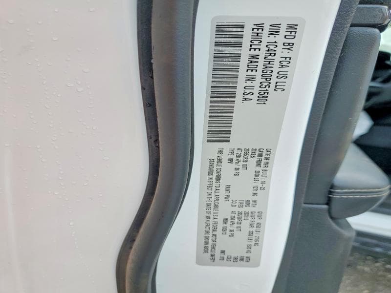 2023 JEEP GRAND CHEROKEE LAREDO 13