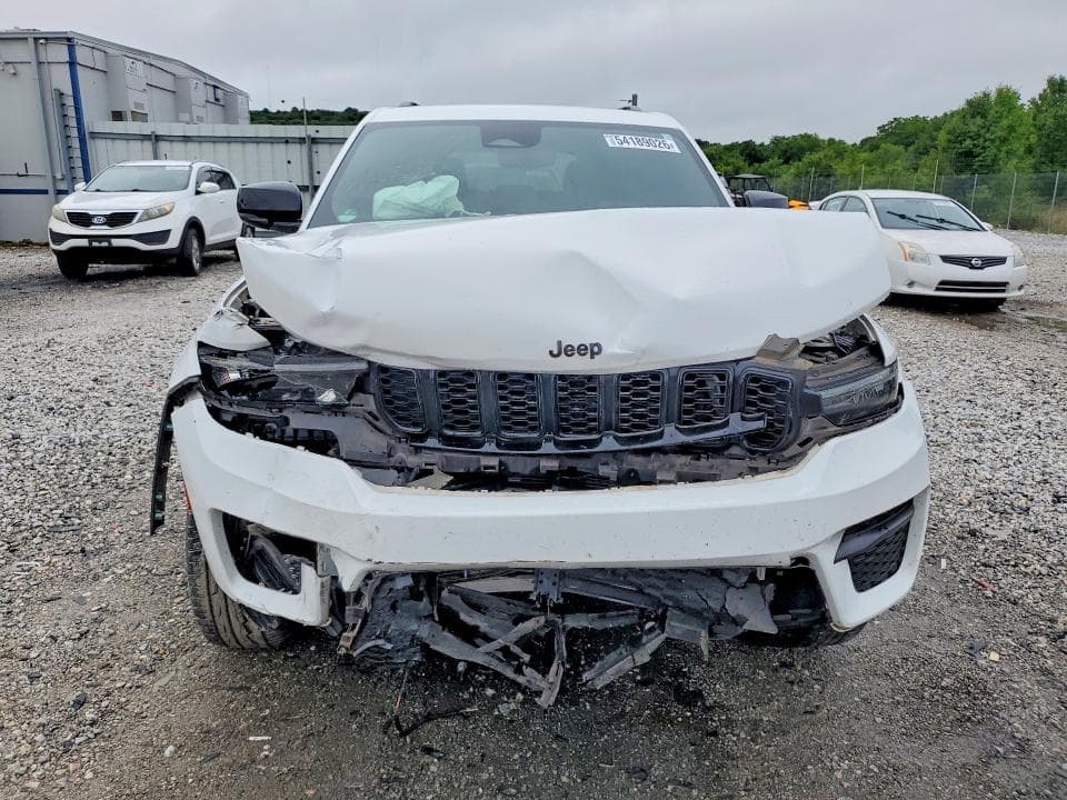 2023 JEEP GRAND CHEROKEE LAREDO 5