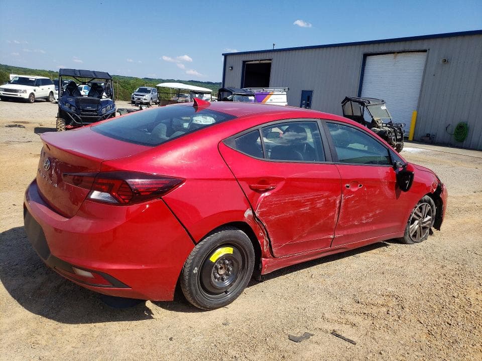 2020 HYUNDAI ELANTRA SEL 3