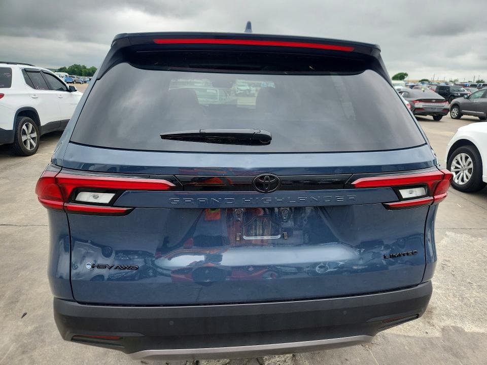 2026 TOYOTA GRAND HIGHLANDER HYBRID LIMITED LIMITED 6