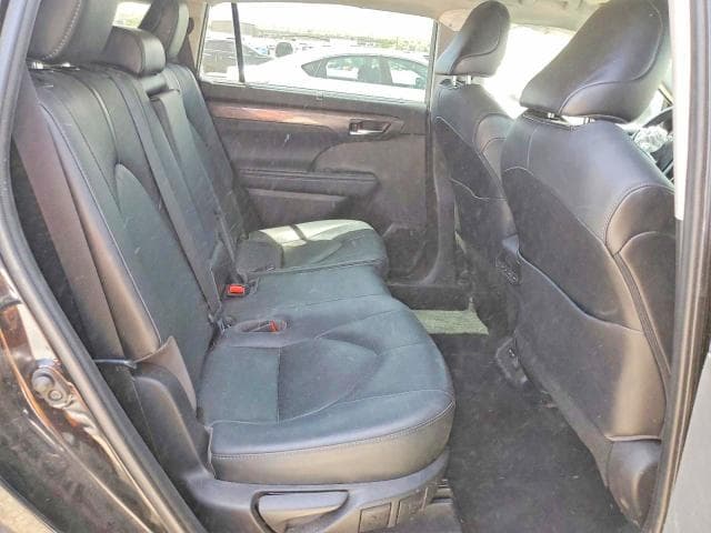 2021 TOYOTA HIGHLANDER LIMITED LIMITED 10
