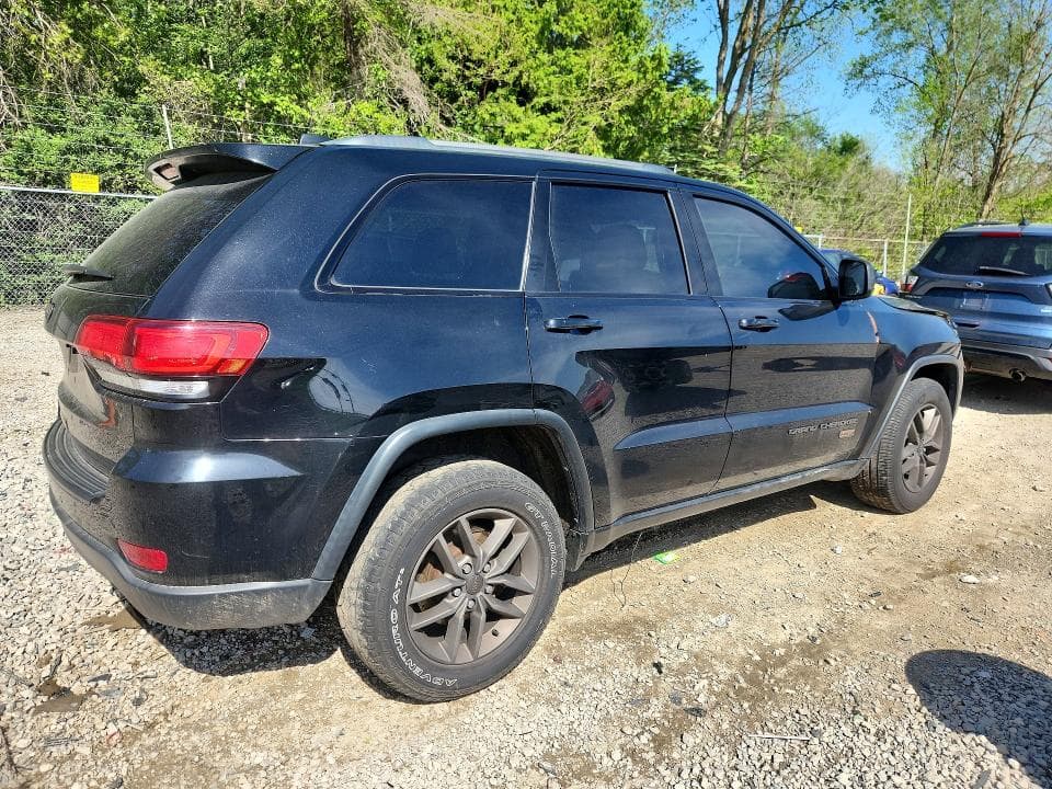 2017 JEEP GRAND CHEROKEE LAREDO 3