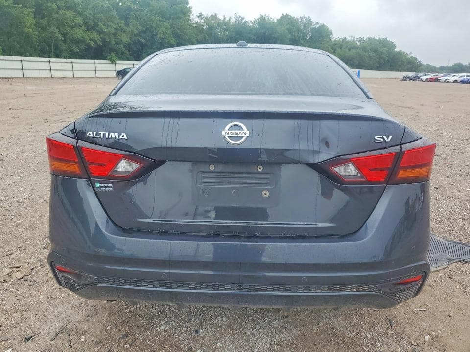2021 NISSAN ALTIMA SV 6