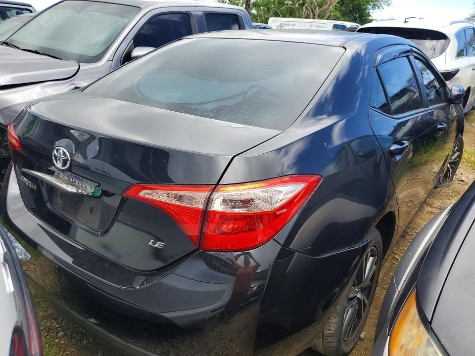 2017 TOYOTA COROLLA LE LE 3