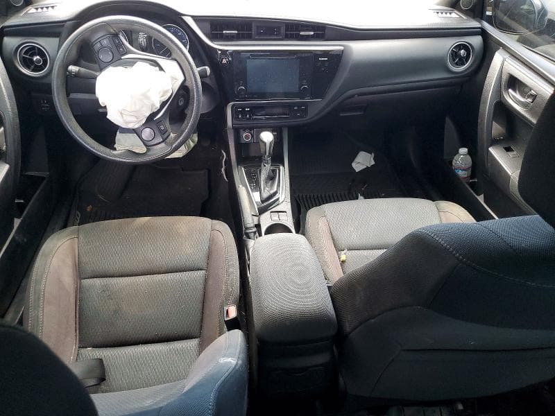 2017 TOYOTA COROLLA LE LE 8