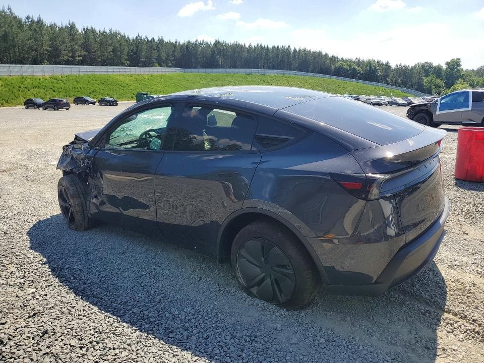 2026 TESLA MODEL Y 2