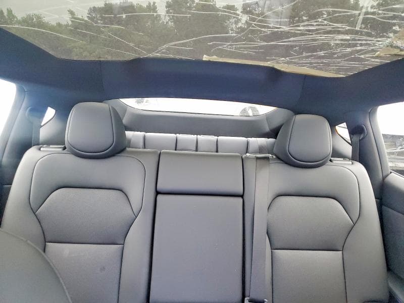 2026 TESLA MODEL Y 10