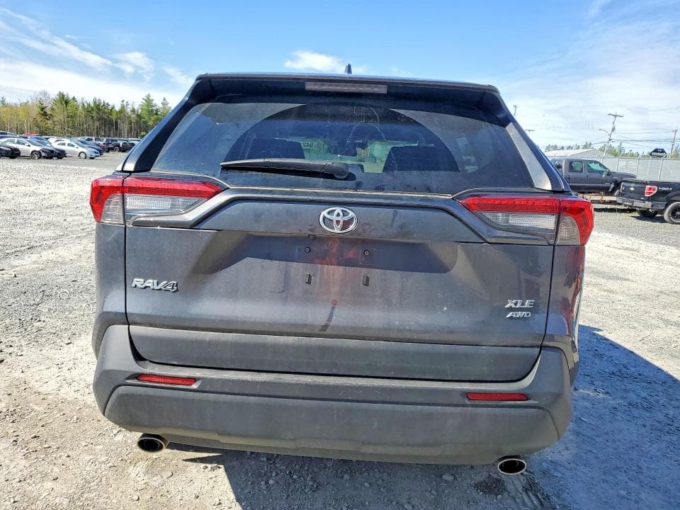 2023 TOYOTA RAV4 XLE 6