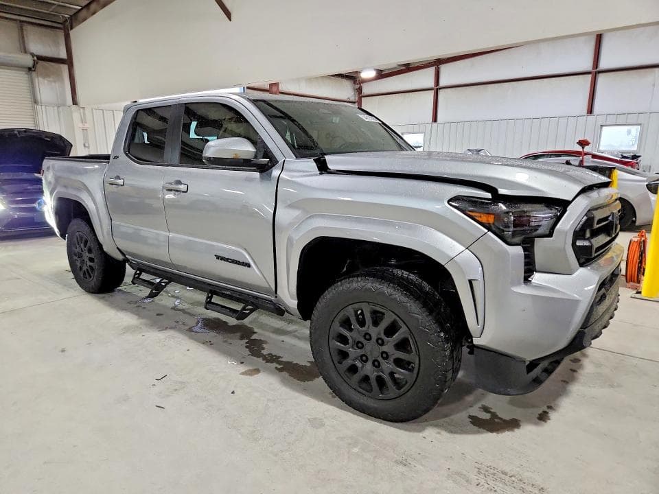 2026 TOYOTA TACOMA SR5 4