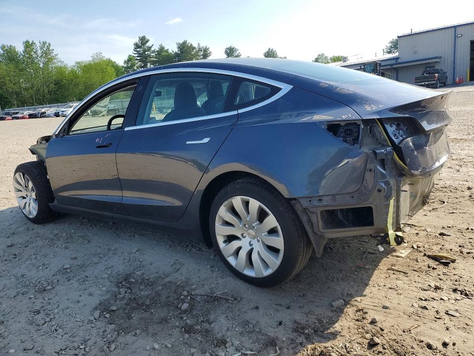 2018 TESLA MODEL 3 2