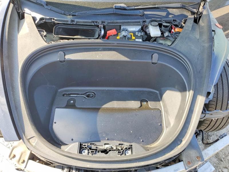 2018 TESLA MODEL 3 11