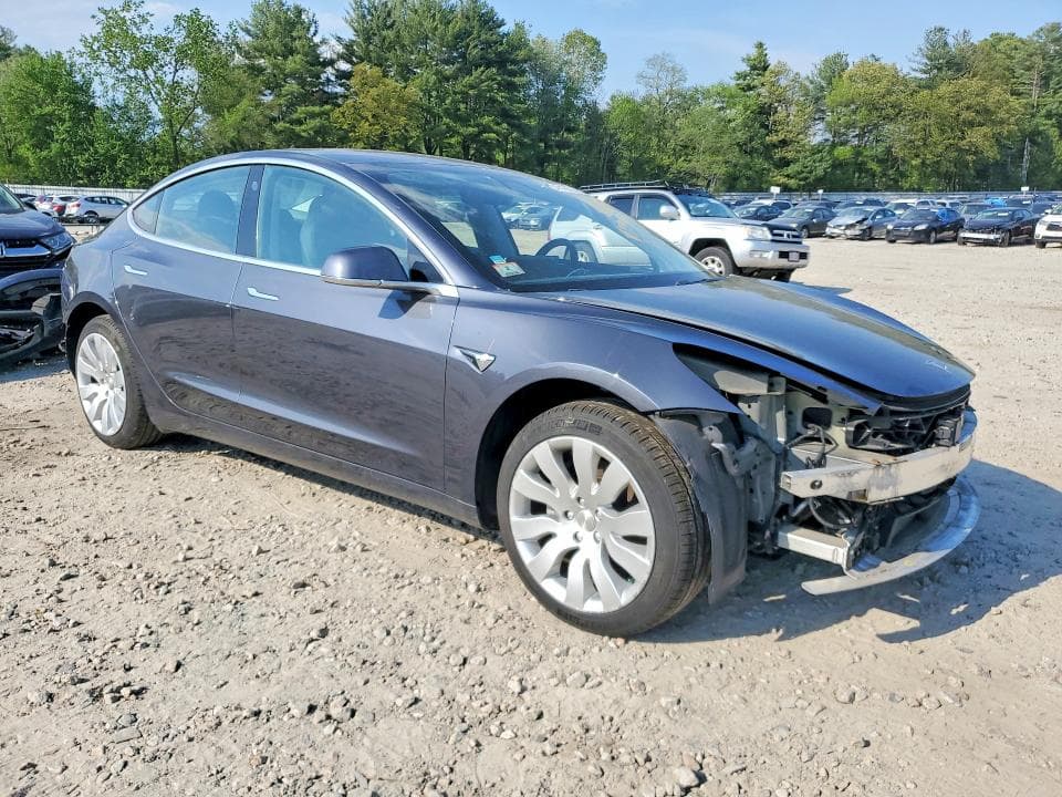 2018 TESLA MODEL 3 4