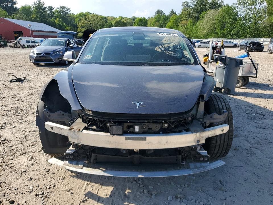 2018 TESLA MODEL 3 5