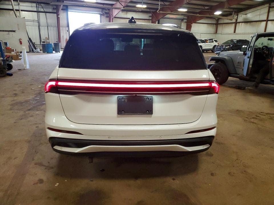 2024 LINCOLN NAUTILUS RESERVE 6