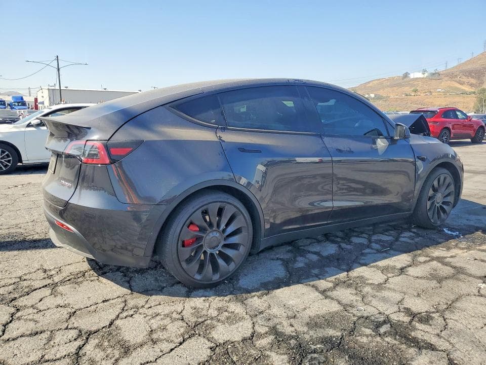 2025 TESLA MODEL Y 3