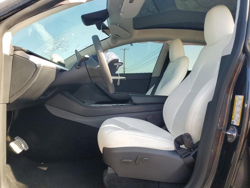 2025 TESLA MODEL Y 7