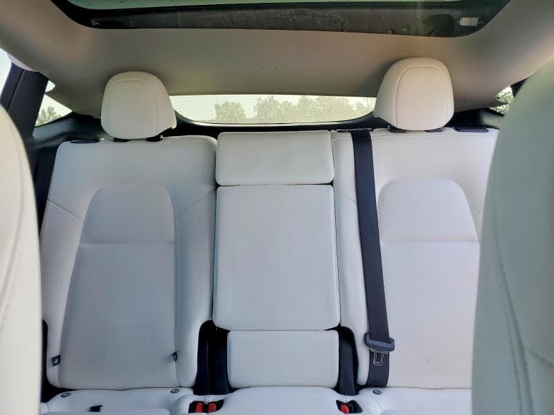 2025 TESLA MODEL Y 10