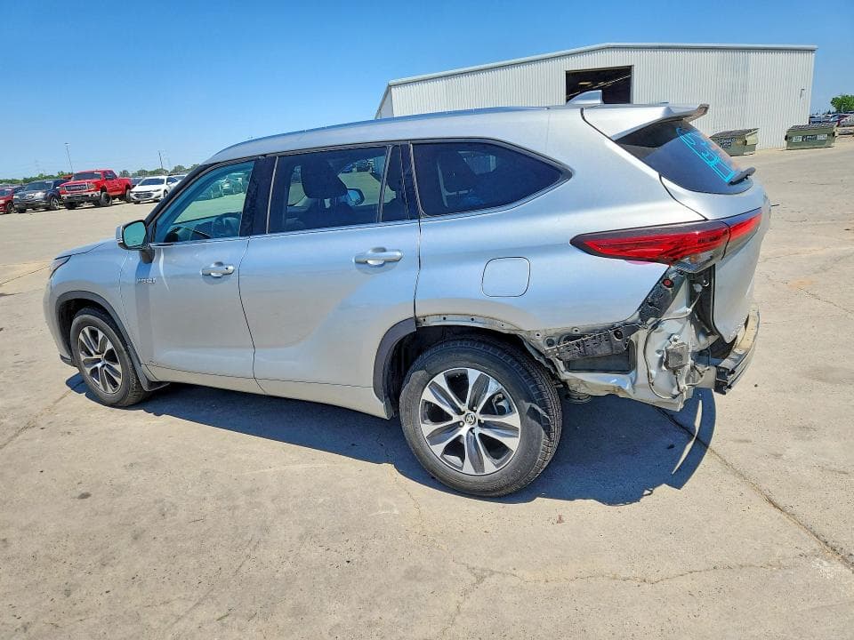 2020 TOYOTA HIGHLANDER HYBRID XLE 2