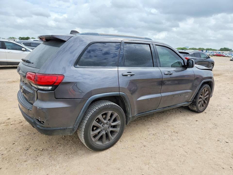 2017 JEEP GRAND CHEROKEE LAREDO 3