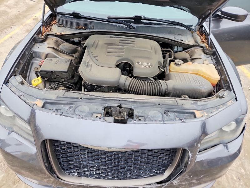 2016 CHRYSLER 300 S 11
