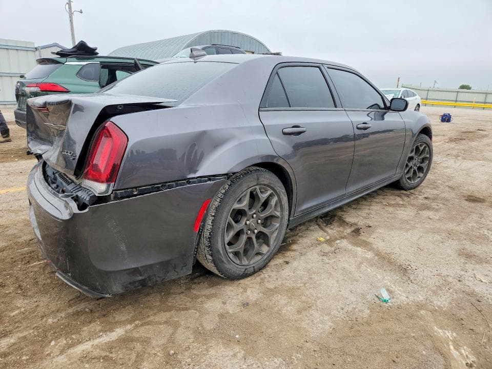 2016 CHRYSLER 300 S 3