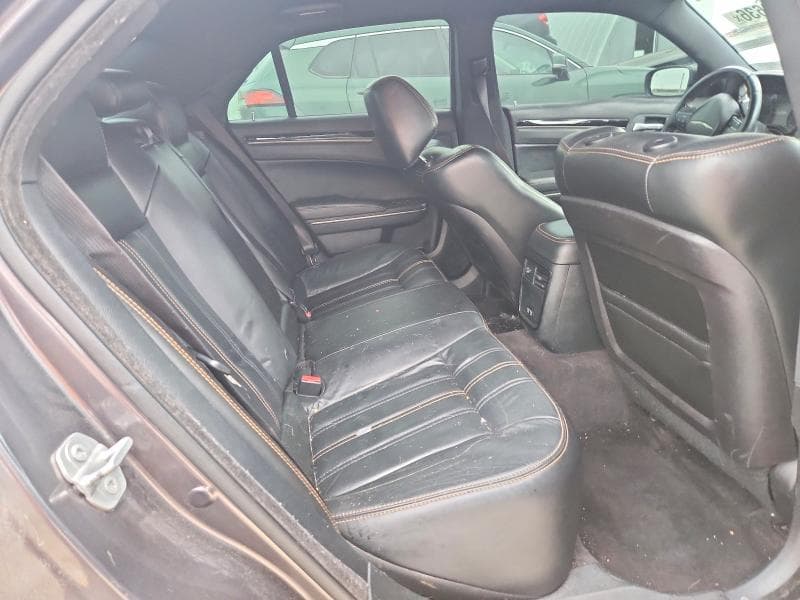 2016 CHRYSLER 300 S 10