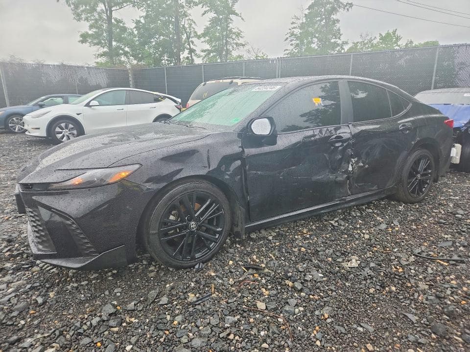 2025 TOYOTA CAMRY SE 1