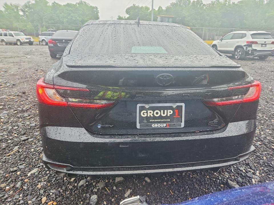 2025 TOYOTA CAMRY SE 6