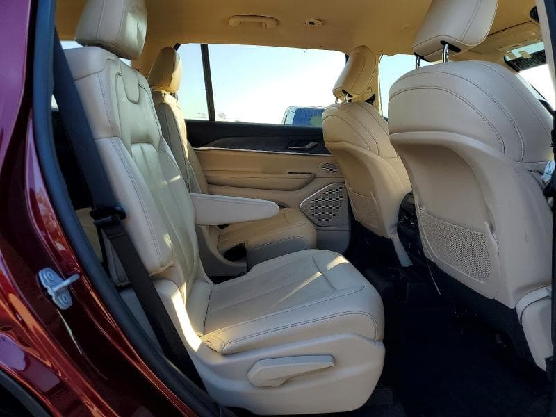 2021 JEEP GRAND CHEROKEE L LIMITED 11