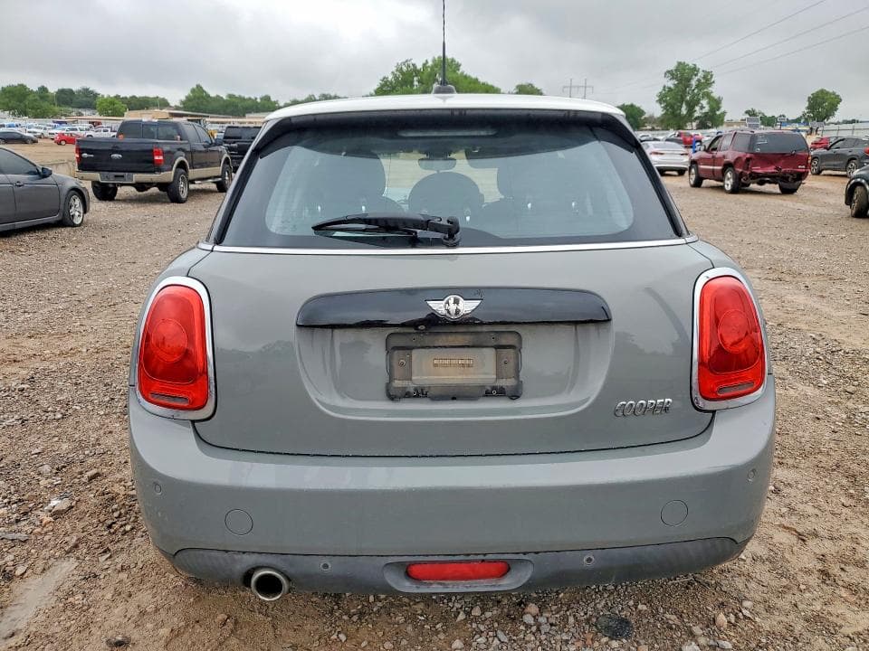 2018 MINI COOPER 6
