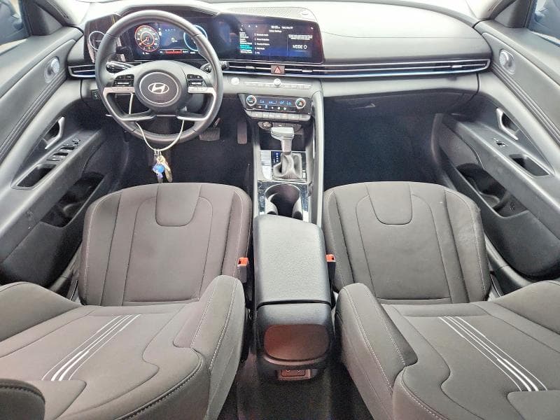 2024 HYUNDAI ELANTRA SEL SEL 8