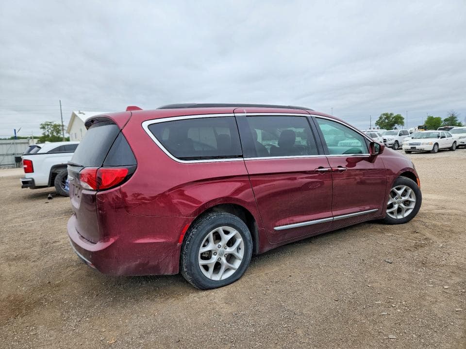 2017 CHRYSLER PACIFICA TOURING L 3