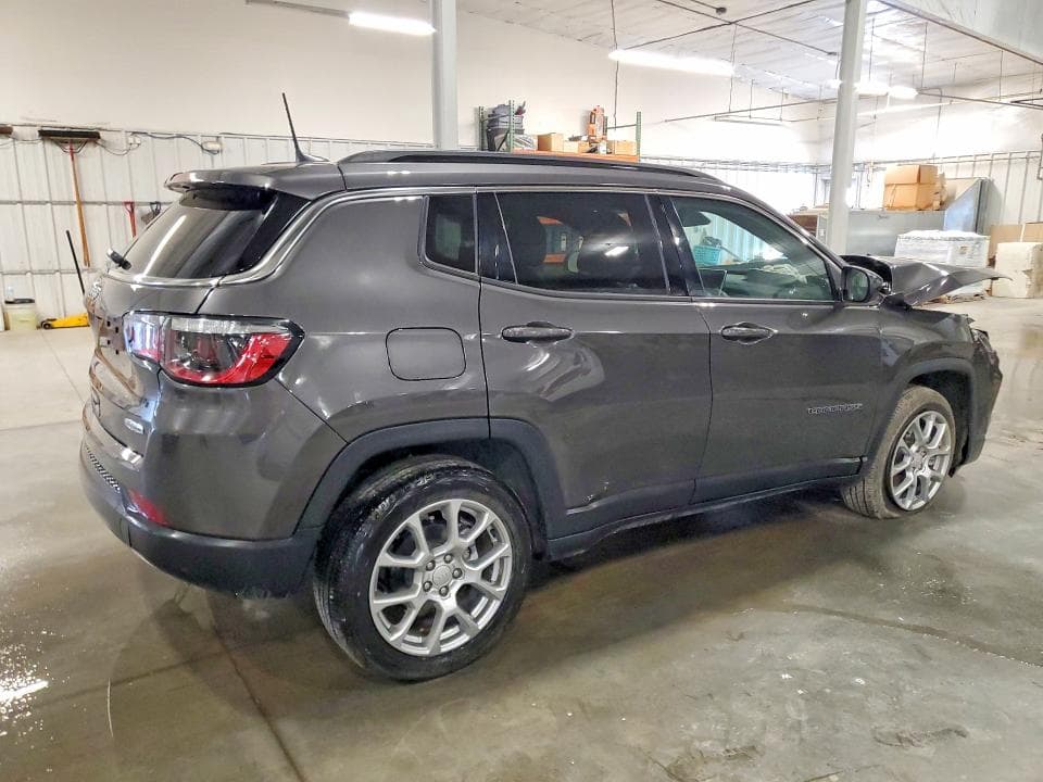 2023 JEEP COMPASS LATITUDE LUX 3