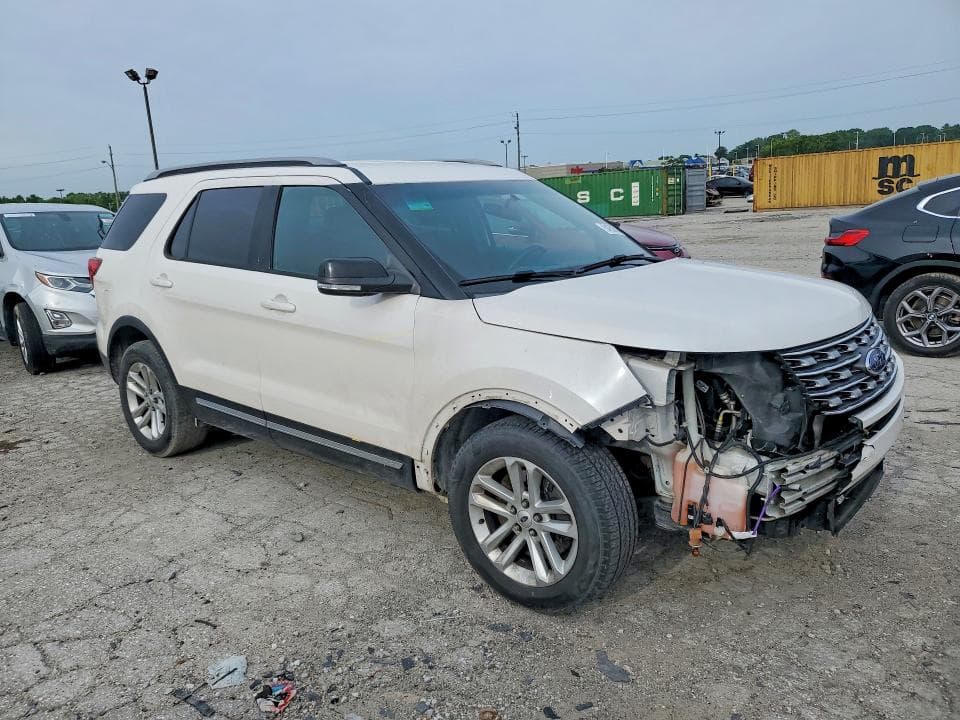 2017 FORD EXPLORER XLT 4