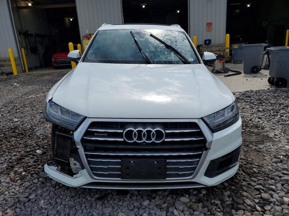 2019 AUDI Q7 5
